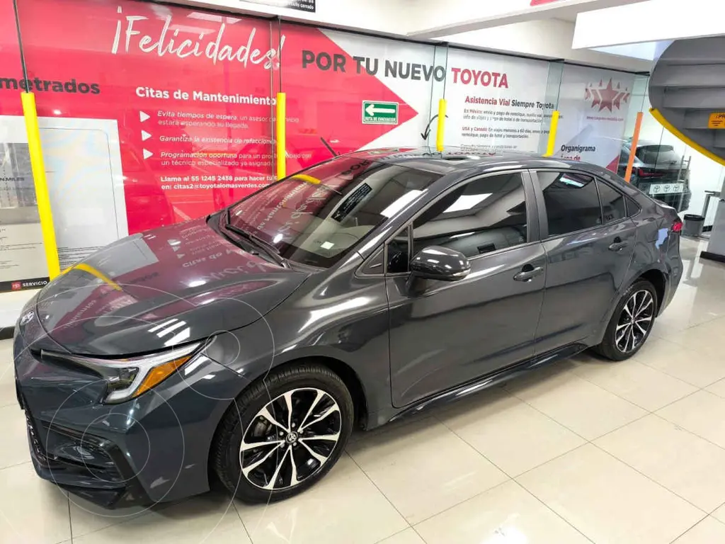 foto Toyota Corolla SE Aut usado (2024) color Gris precio $460,000