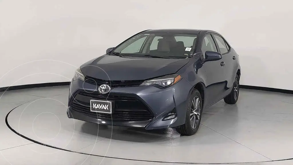 foto Toyota Corolla LE 1.8L Aut usado (2017) color Gris precio $286,999