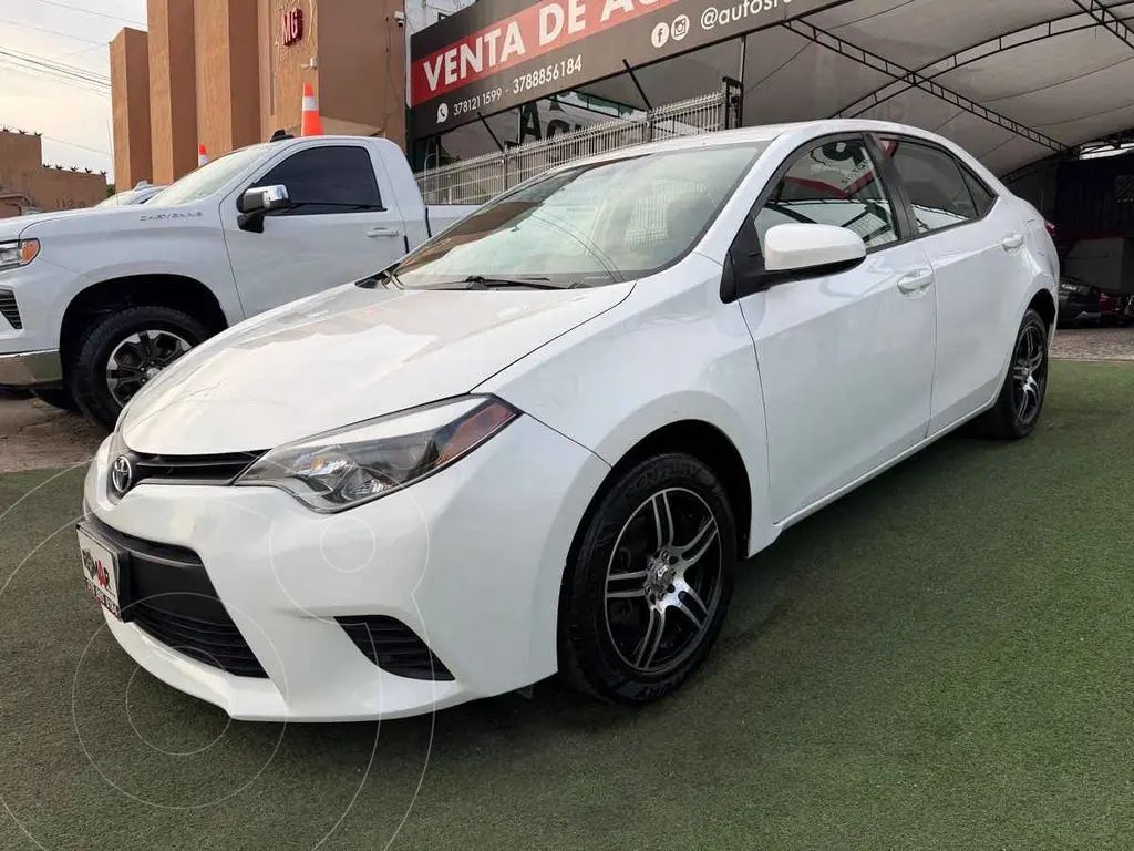 foto Toyota Corolla Base Aut usado (2015) color Blanco precio $209,999