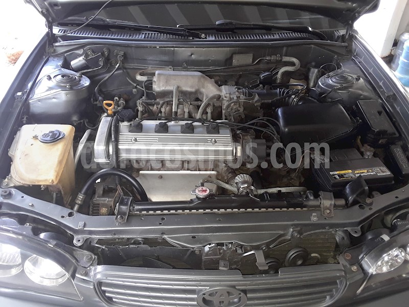 foto Toyota Corolla Xli Sinc. 1.6 usado