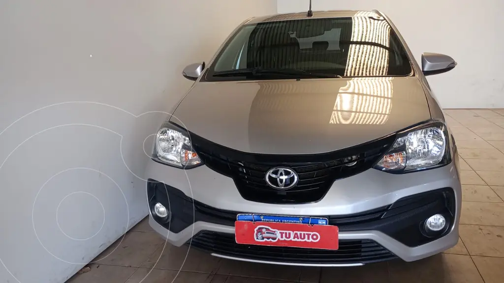 Toyota Etios Hatchback XLS financiado en cuotas anticipo $7.560.000 ...