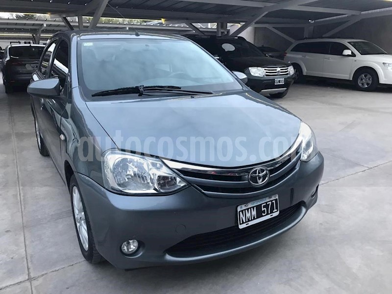 foto Toyota Etios Hatchback XLS usado