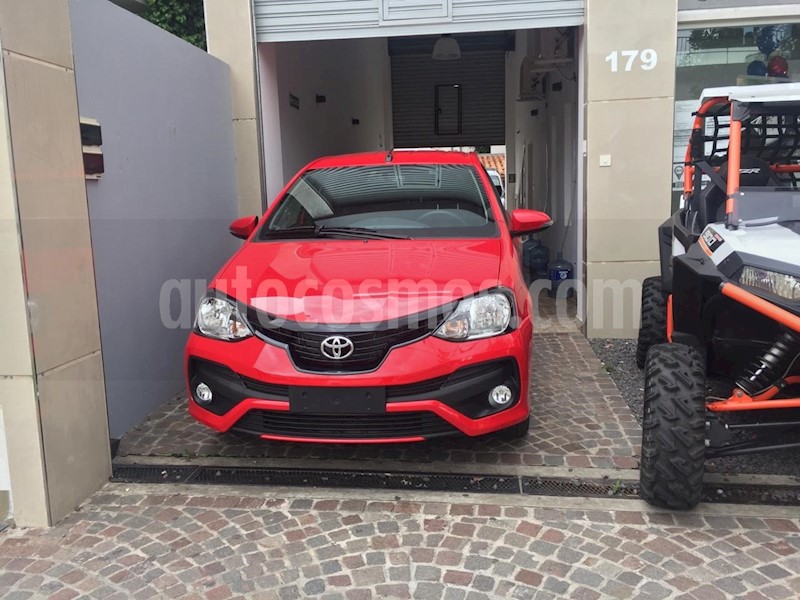 foto Toyota Etios Hatchback XLS usado
