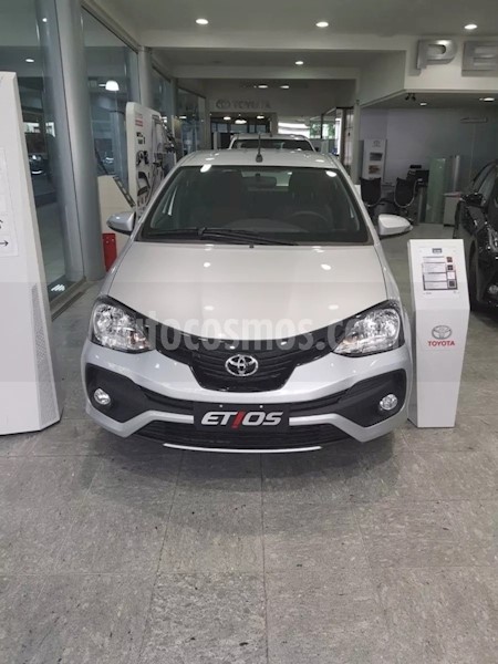 foto Toyota Etios Hatchback XLS usado