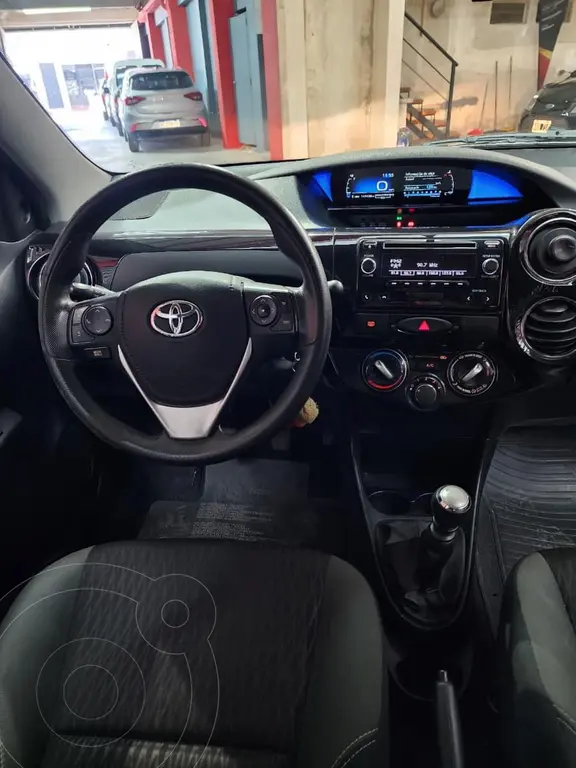 Toyota Etios Sedán Xs 2016/17 (1496 Cc) 2017 - foto 5