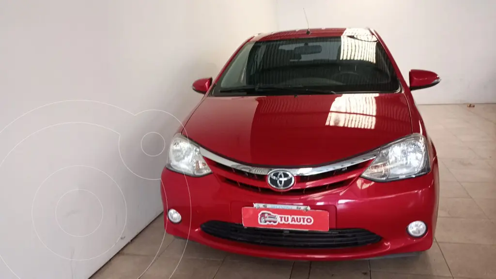 foto Toyota Etios Sedán XLS 2015/2016 usado (2015) color Rojo precio $15.800.000