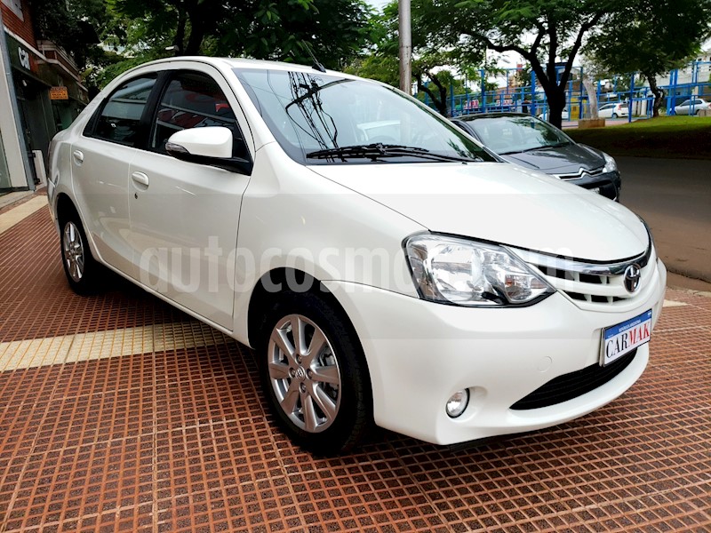 foto Toyota Etios Sedan XLS 2016/17 usado