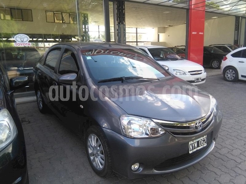 foto Toyota Etios Sedan XLS usado