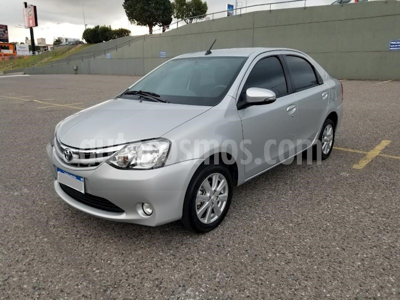 foto Toyota Etios Sedan XLS usado
