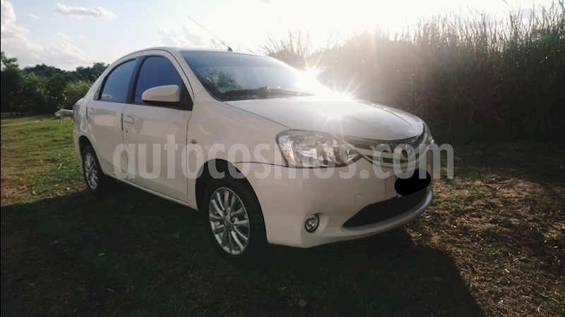 foto Toyota Etios Sedan XLS usado