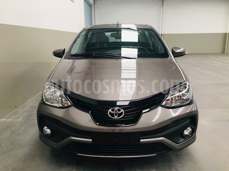 foto Toyota Etios Sedan XLS nuevo