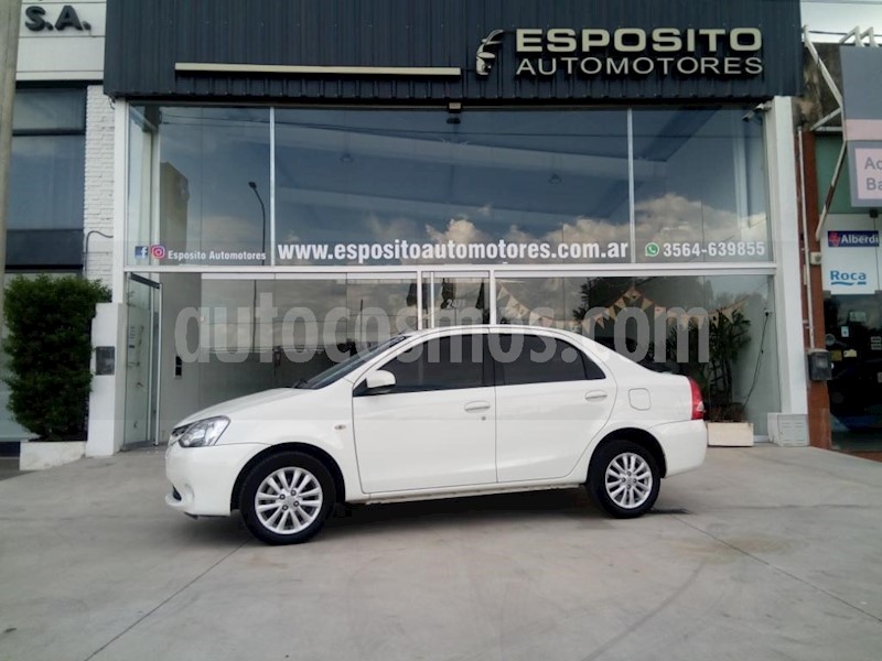 foto Toyota Etios Sedan XLS usado