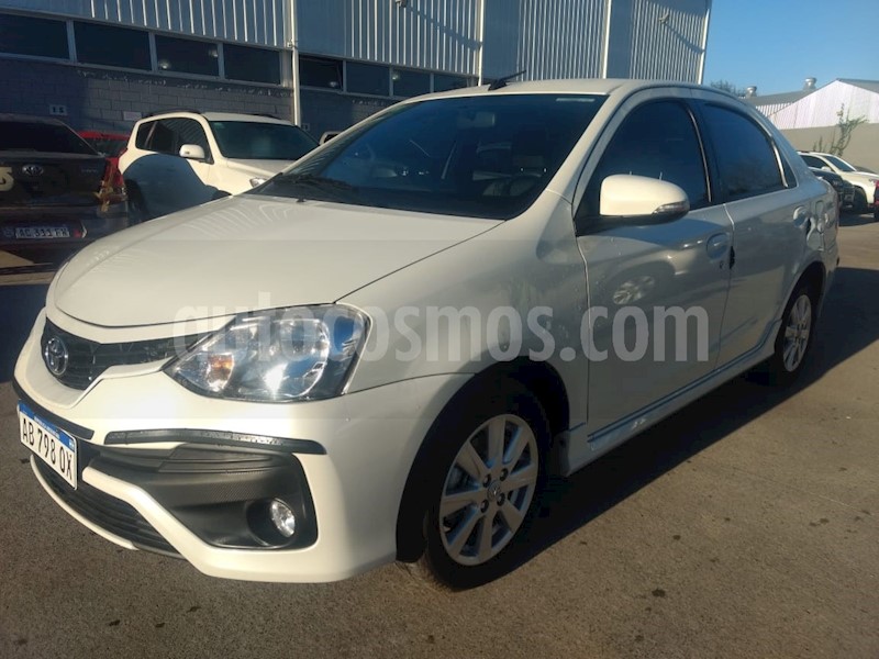 foto Toyota Etios Sedan XLS usado