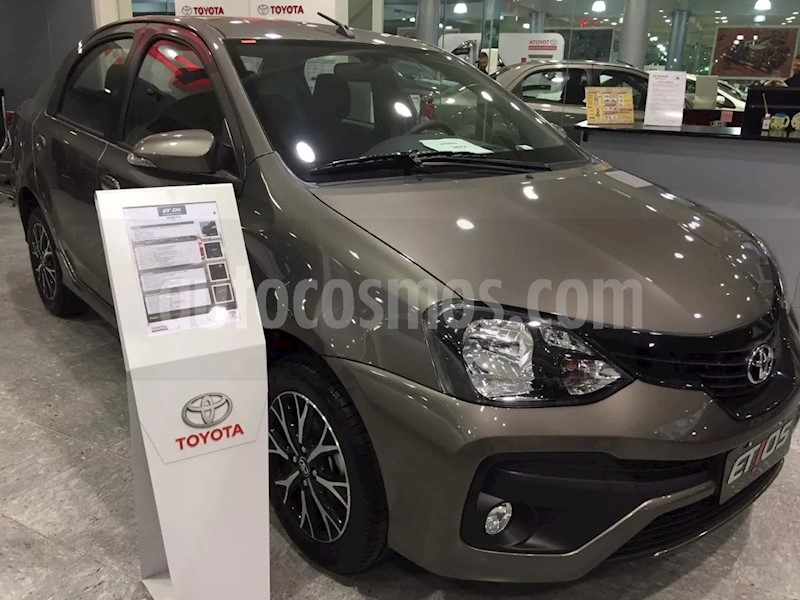 foto Toyota Etios Sedan XLS usado