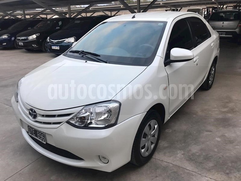 foto Toyota Etios Sedan XS usado