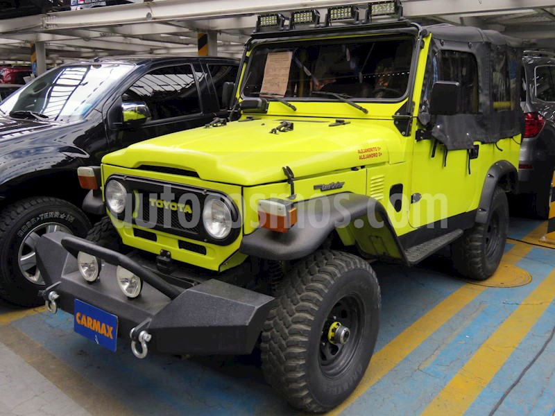 foto Toyota FJ Cruiser 4.0 Mec usado