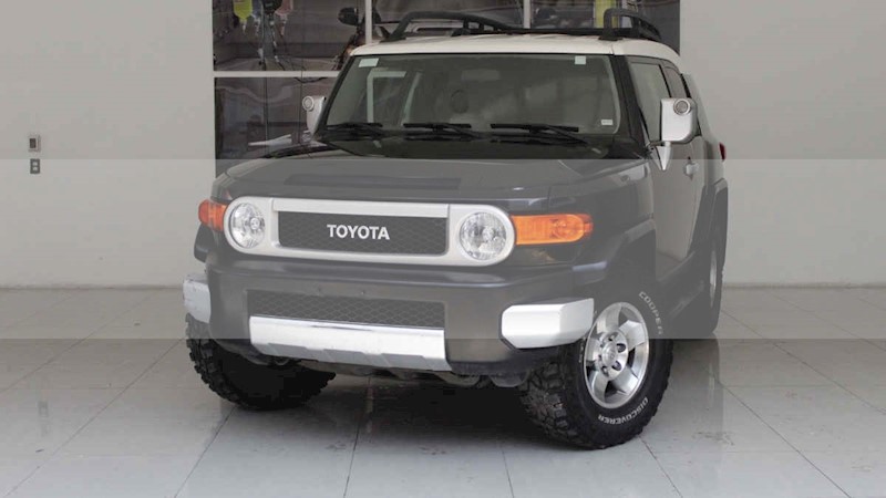 foto Toyota FJ Cruiser Premium usado