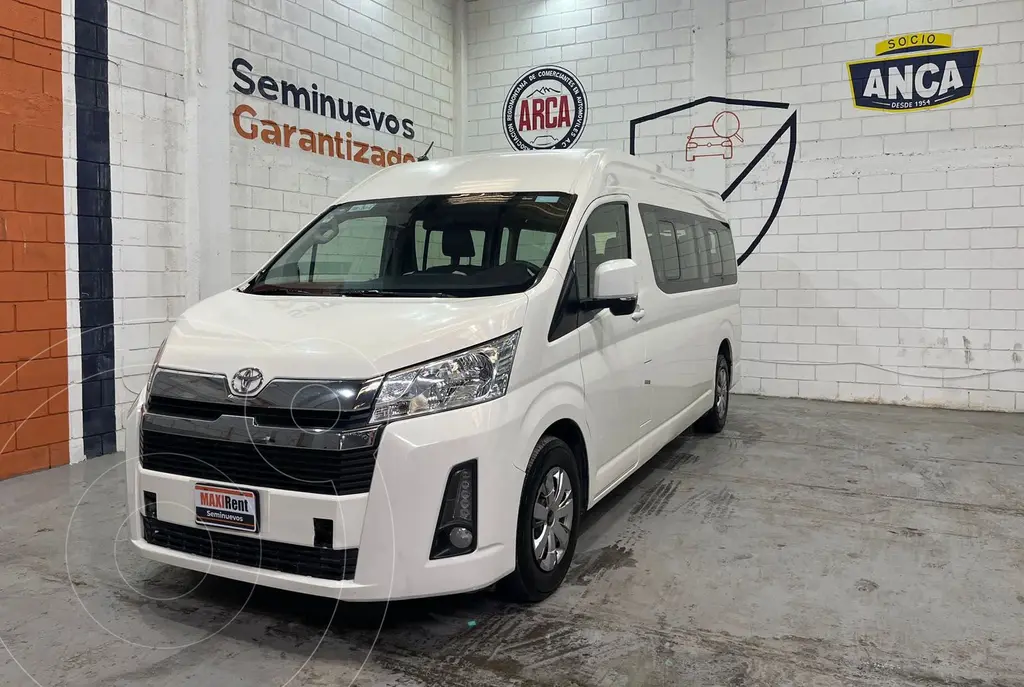 Toyota hiace 12 pasajeros (2022)