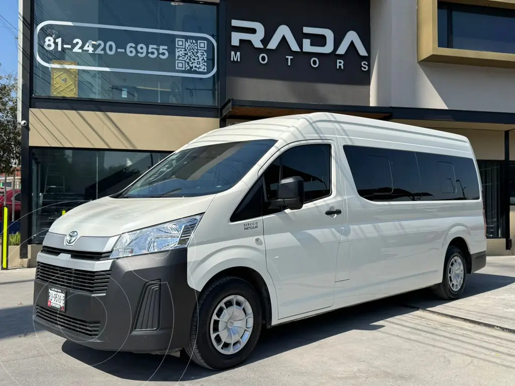 foto Toyota Hiace 12 Pasajeros usado (2025) color Blanco precio $820,000