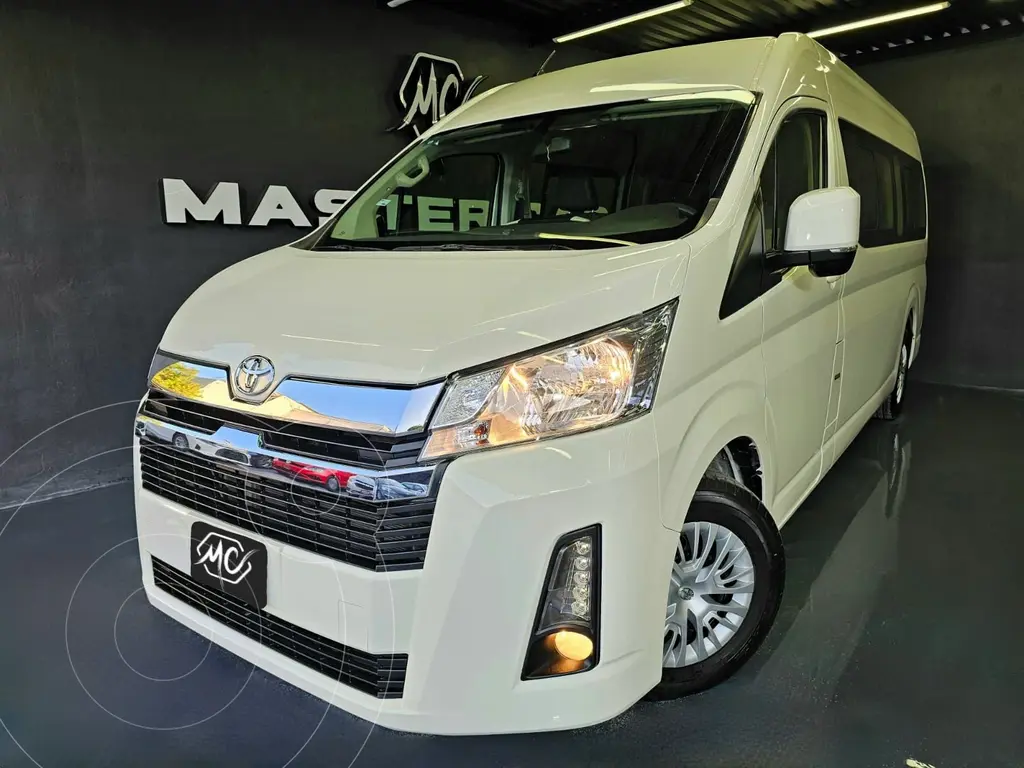 Toyota Hiace 12 Pasajeros 2023