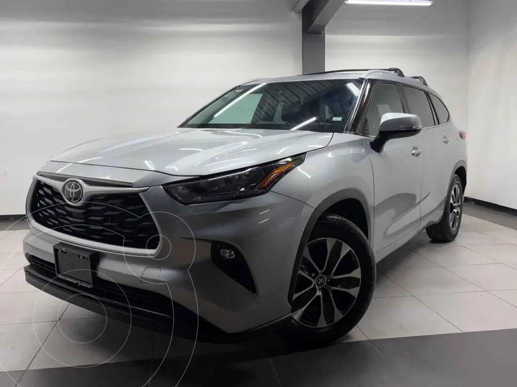 Toyota Highlander HEV XLE 2025