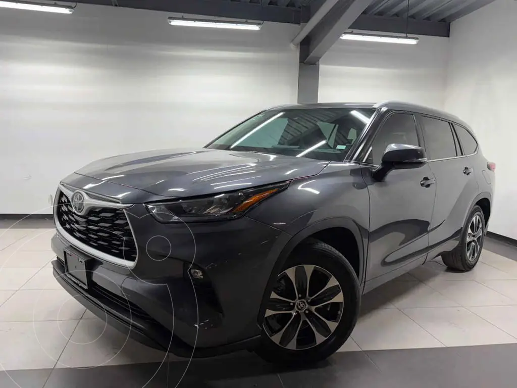 Toyota Highlander HEV XLE 2025