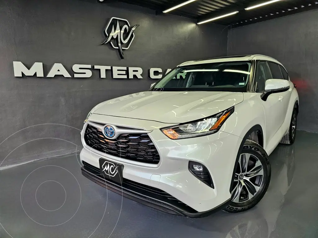Toyota Highlander HEV XLE 2024