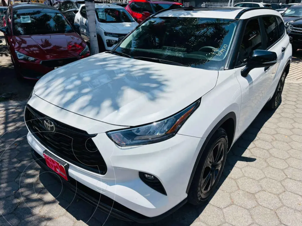 Toyota Highlander HEV Nightshade 2025