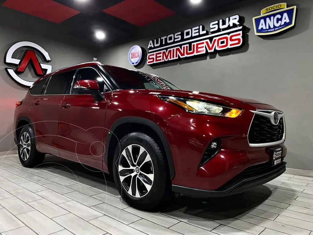 foto Toyota Highlander XLE usado (2020) color Rojo precio $599,000