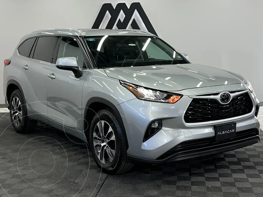 Toyota Highlander XLE 2022