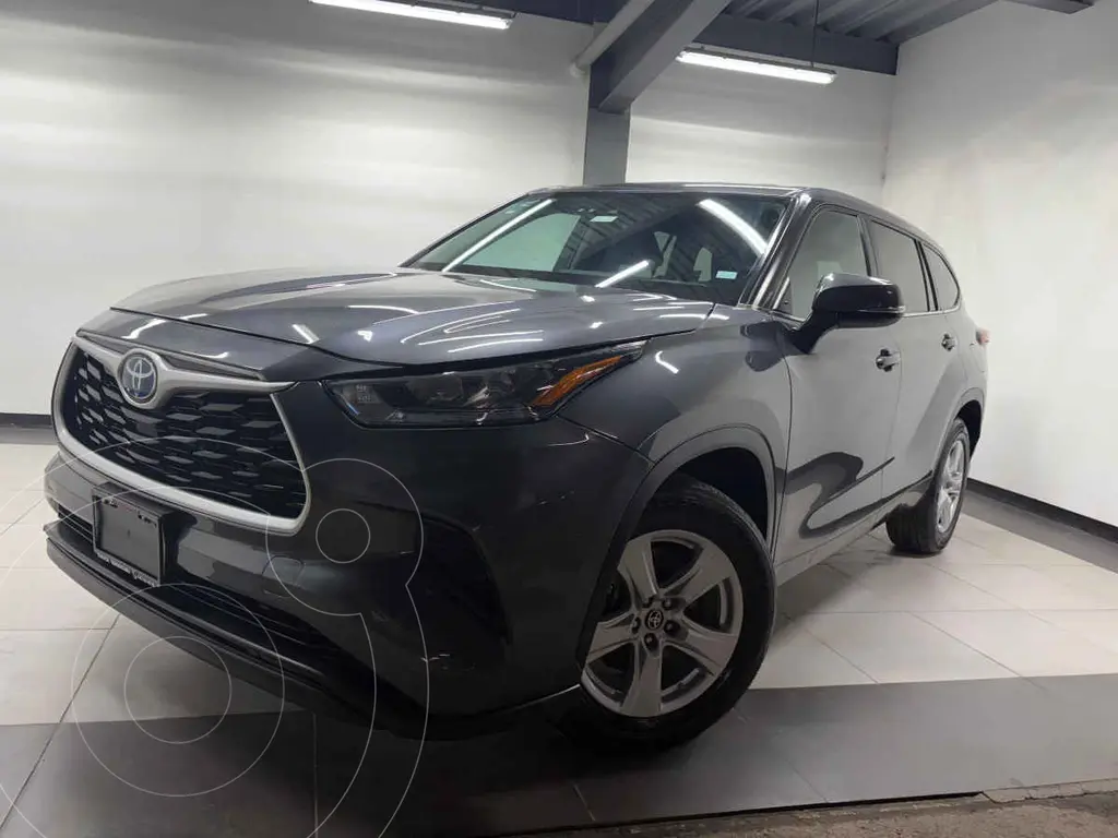 Toyota highlander le (2023)