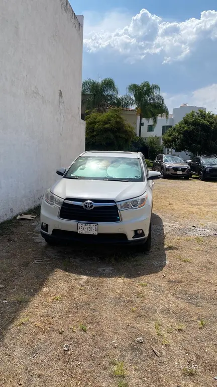 Toyota Highlander XLE 2015