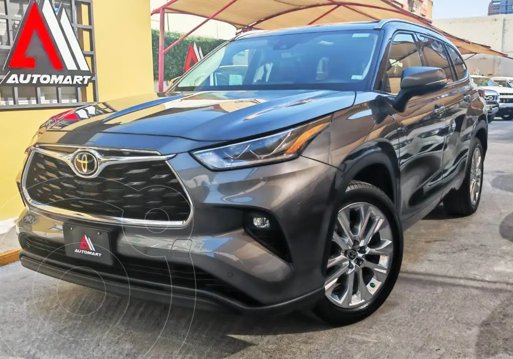 Toyota Highlander Limited Panoramic Roof 2022