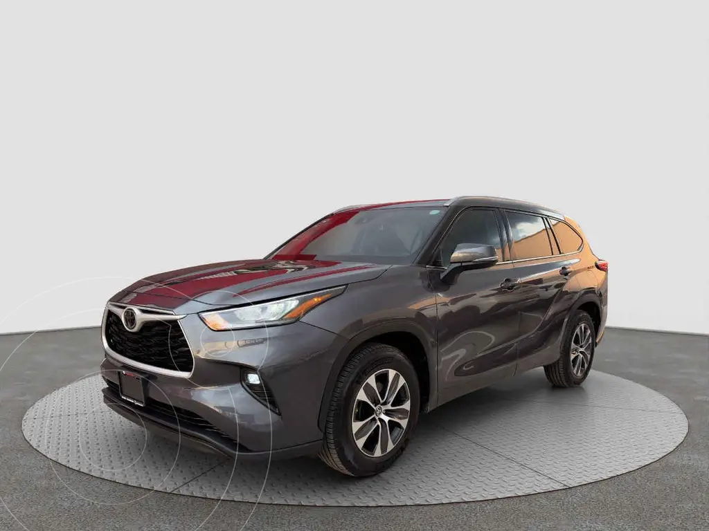 Toyota Highlander XLE 2021