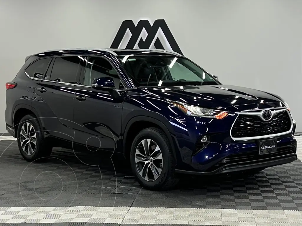 Toyota Highlander XLE 2022