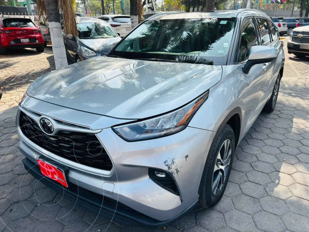 Toyota highlander xle (2022)