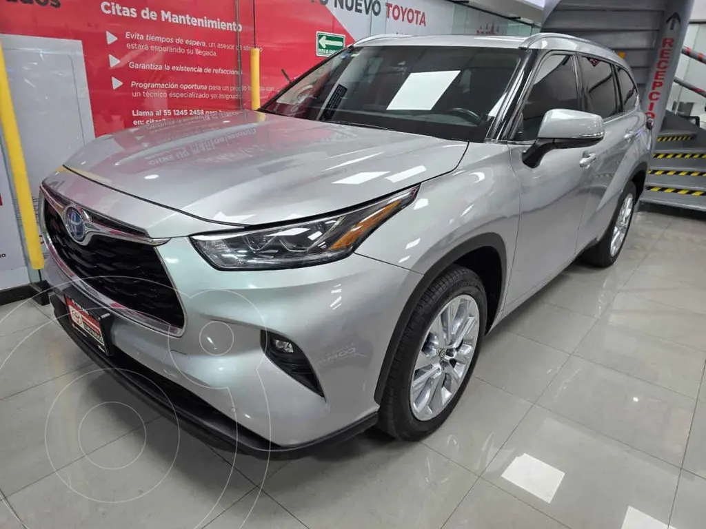 foto Toyota Highlander Limited PR usado (2023) color Plata precio $815,000
