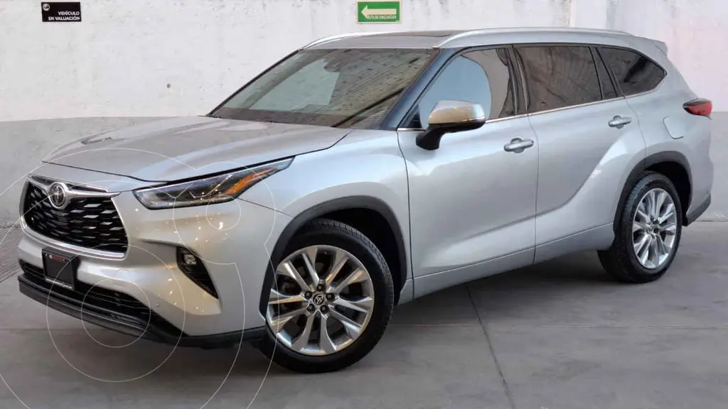 foto Toyota Highlander Limited PR usado (2022) color Plata precio $739,000