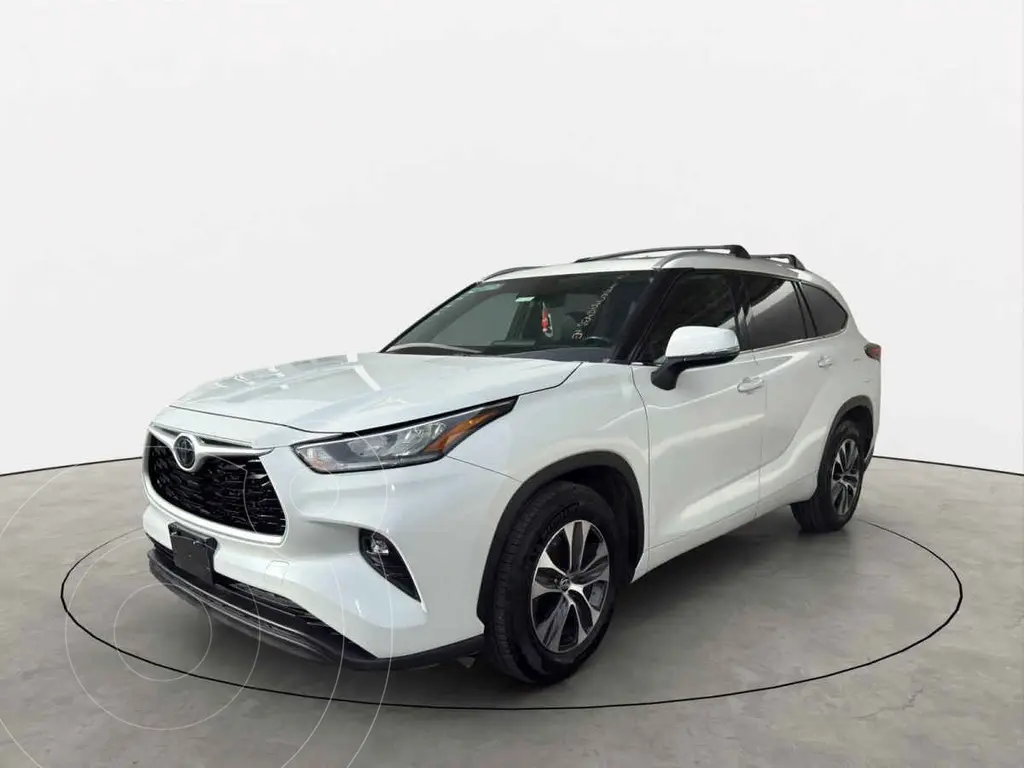 Toyota Highlander XLE 2022