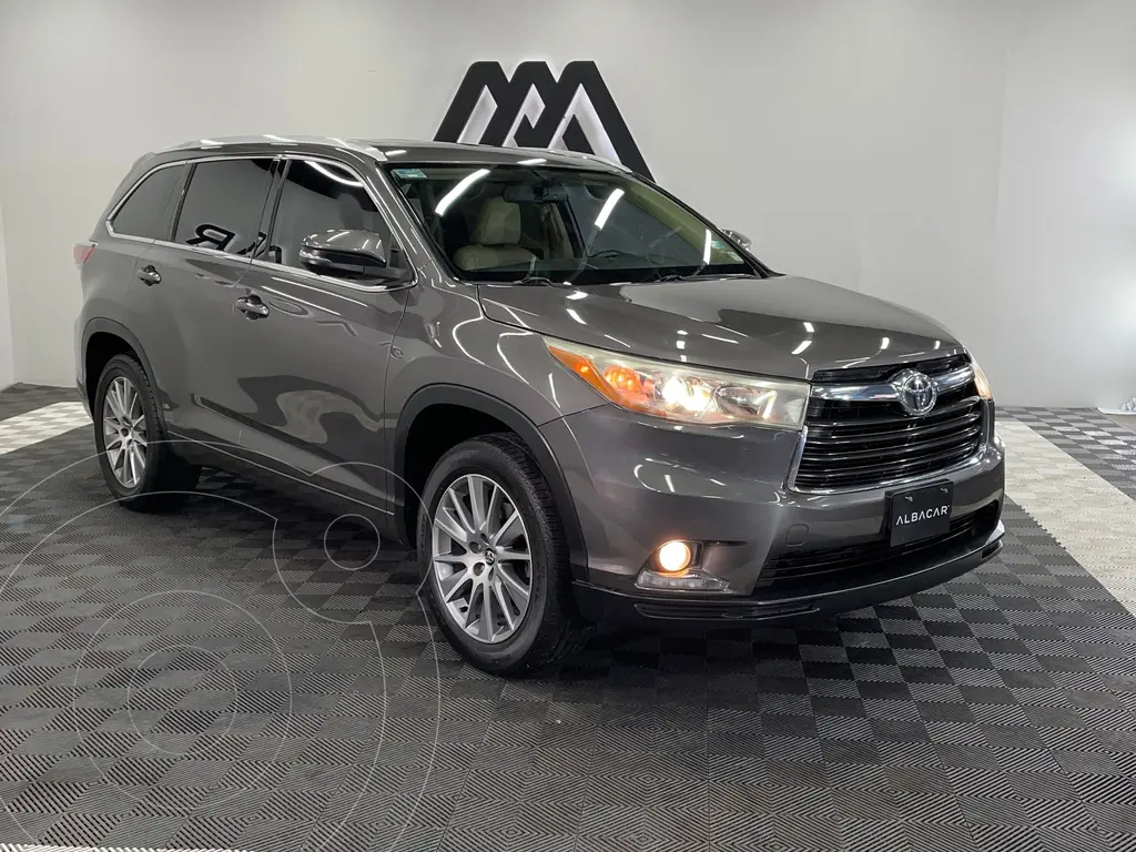 Toyota Highlander Limited usado (2016) color Gris precio $339,999