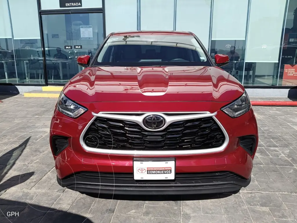 foto Toyota Highlander LE usado (2022) color Rojo Cobrizo precio $690,000