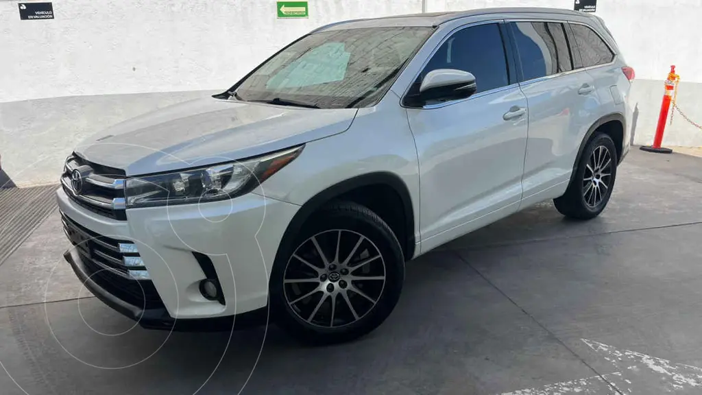 foto Toyota Highlander Limited Panoramic Roof usado (2018) color Blanco precio $519,000