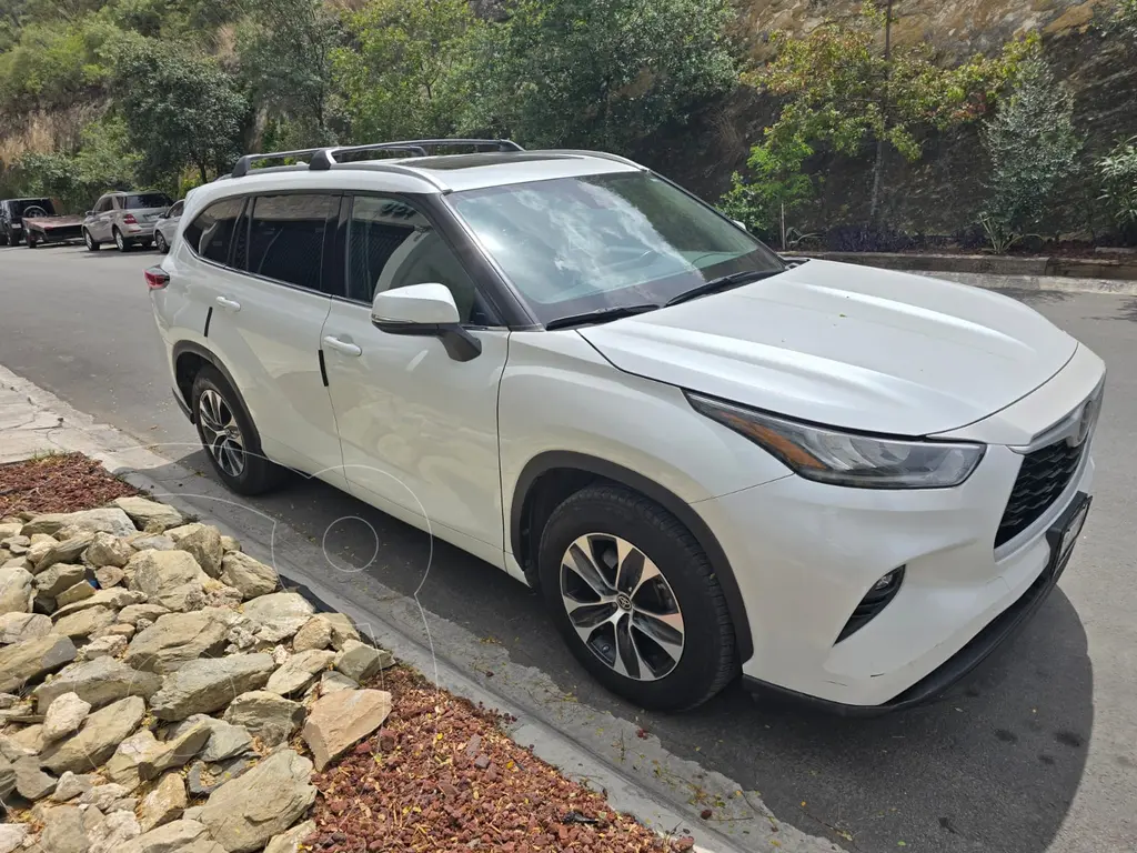 Toyota Highlander XLE 2022