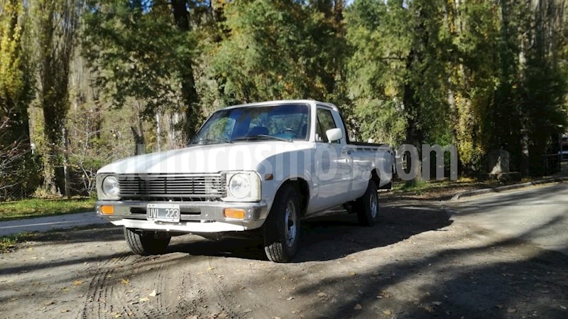 foto Toyota Hilux 2.4 4x2 SC usado