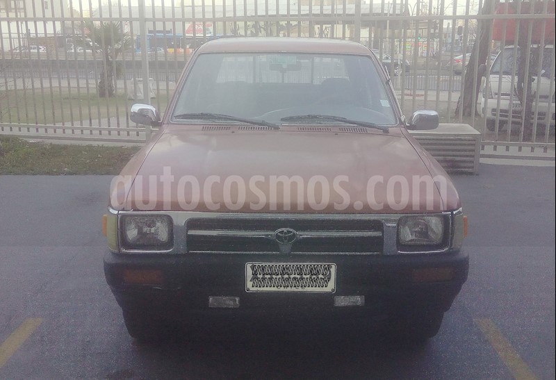 foto Toyota Hilux 2.5 4X2 Cabina Doble DLX Usado