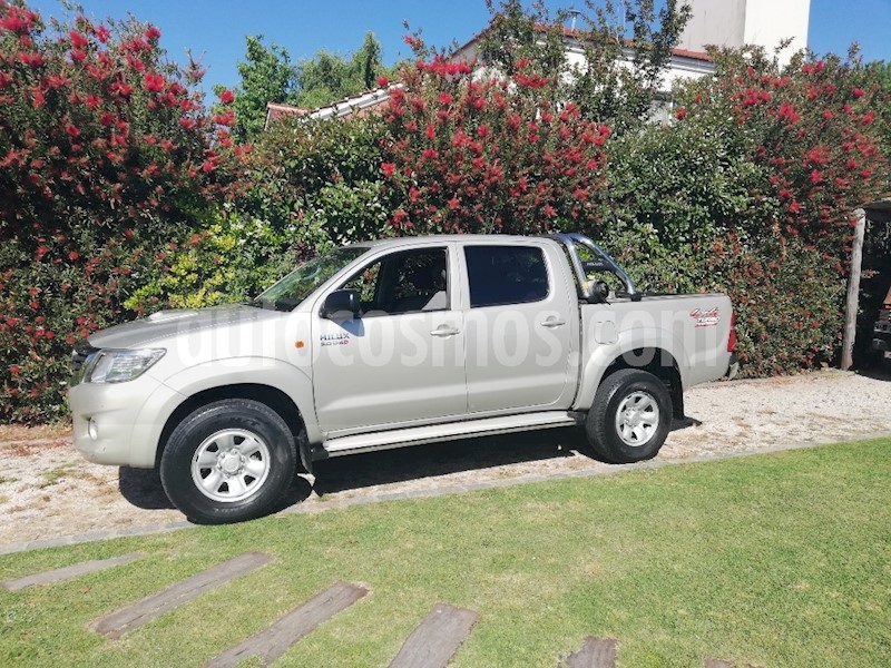 foto Toyota Hilux 3.0 4x2 SR TDi DC usado