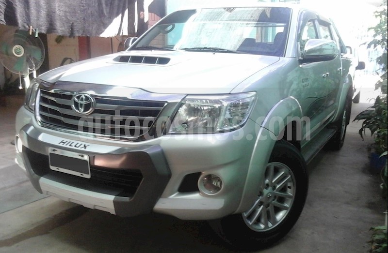 foto Toyota Hilux 3.0 4x2 SRV TDi DC Cuero usado