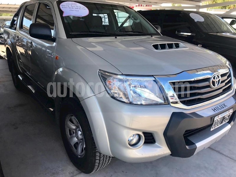 foto Toyota Hilux 3.0 4x2 STD SC usado