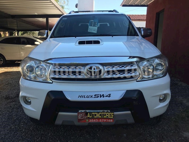 foto Toyota Hilux 3.0 4x4 SR DC usado