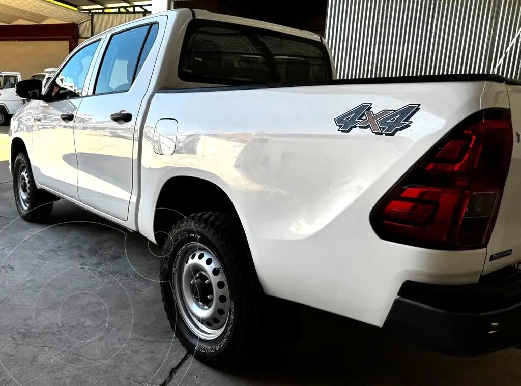 Toyota Hilux 4X4 Cabina Doble Dx 2.4 Tdi (2393 Cc) 2023 - foto 5